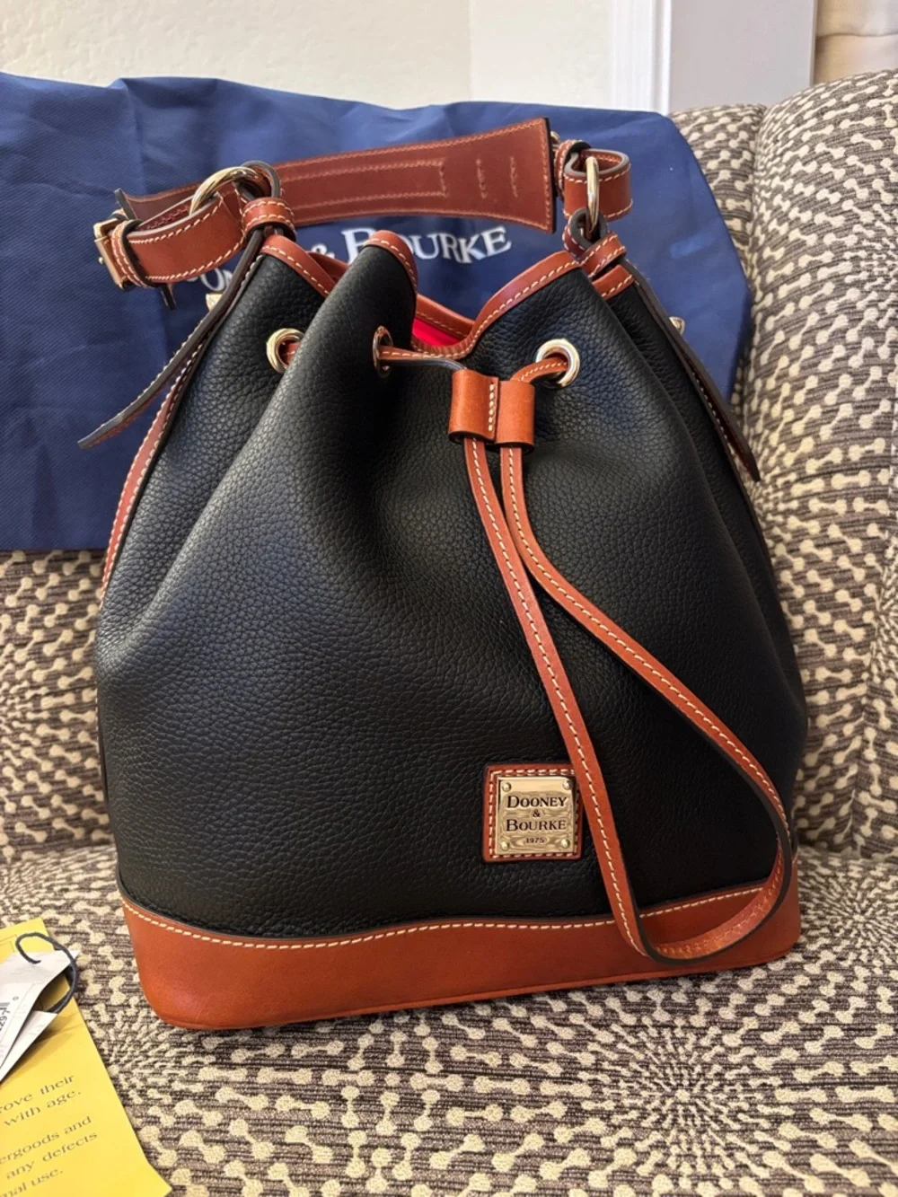 SALE Dooney & Bourke Drawstring Tote Shoulder Bag Dust Bag Tag Black Leather - Picture 5 of 13